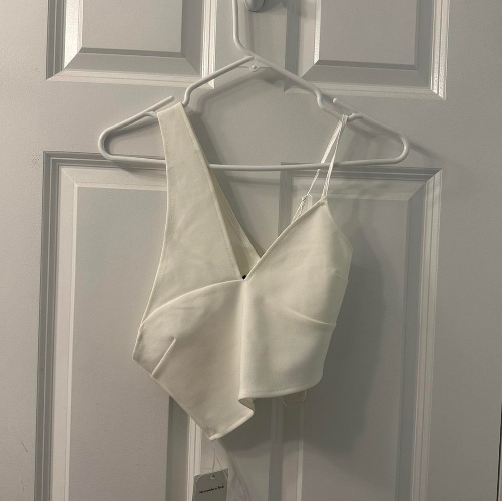 NWT Abercrombie and Fitch crop top